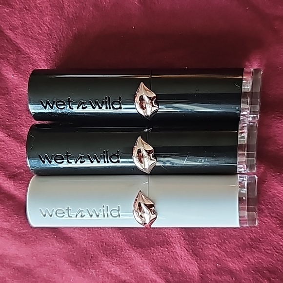 Wet n wild Lipsticks - Picture 2 of 4